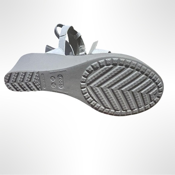 Crocs, Leigh 2 elegant, White Wedge Sandals women’s size 10 - Picture 3 of 4